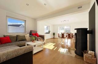 Haus kaufen in 78073 Bad Dürrheim, Ein Haus für alle Fälle-Modernisiert mit zwei Wohnungen!