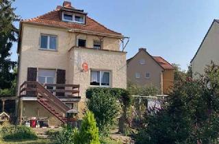 Haus kaufen in Puschkinstraße 35a, 06556 Artern/Unstrut, Großes Wohnhaus mit 1050 m² Grundstück, Garten, Garagen und Zufahrt in Artern