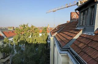 Wohnung kaufen in Boddinstraße 20, 12053 Neukölln, Dachgeschoss-Rohling mit Baugenehmigung und Blick auf den Boddinplatz