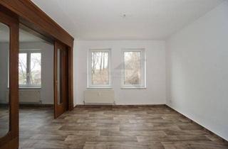 Wohnung mieten in Steinberg 24, 07987 Mohlsdorf-Teichwolframsdorf, Große 2-Zimmer-Wohnung mit tollen Holztüren, Tageslichtbad und Abstellkammer
