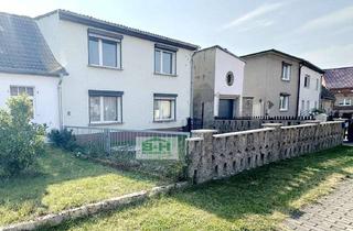 Haus kaufen in 06780 Zörbig, TOP Preiswertes sanierungsbedürftiges Eigenheim DHH bei Zörbig in Löberitz Wfl. 126 qm 4 Zimmer
