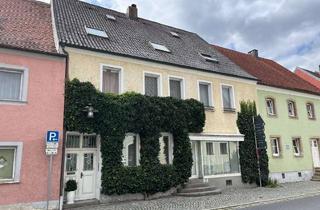 Haus kaufen in 92706 Luhe-Wildenau, Charmantes Wohn- und Geschäftshaus im Ortskern Luhe! - Vielseitig nutzbar und ab sofort verfügbar!