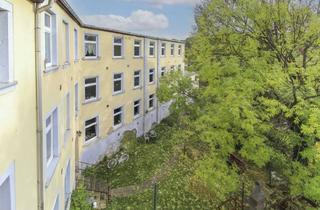 Mehrfamilienhaus kaufen in Kreuzstraße, 04741 Roßwein, Sanierungsbedürftiges MFH mit 17-19 Wohn- und Gewerbeeinheiten in gefragter Zentrumslage von Roßwein
