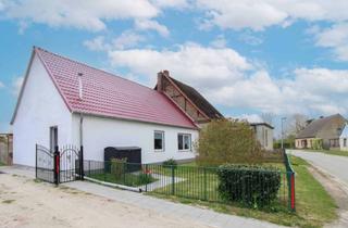 Doppelhaushälfte kaufen in Dorfstraße, 17111 Kletzin, Ruhig gelegene Doppelhaushälfte mit großem Garten zum Selbstverwirklichen wartet auf Ihre Ideen