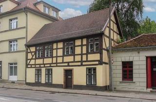 Haus kaufen in Am Berge 6a, 18273 Güstrow, Charmantes Familienidyll mit Dachterrasse und Hof in Innenstadtlage von Güstrow