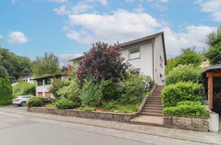 Haus kaufen in Frühlingstraße, 67734 Sulzbachtal, Eigenheim mit Garten, 4 Freistellplätzen und 4 Garagen in Waldrandlage