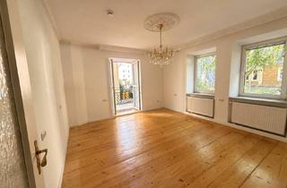 Wohnung mieten in 86159 Innenstadt, Stilvolle Altbauwohnung mit Balkon im Bismarckviertel