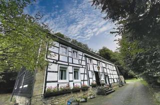 Haus kaufen in 45549 Sprockhövel, Zweifamilienhaus mit Denkmalschutz und Wohnrecht für die Erdgeschosswohnung