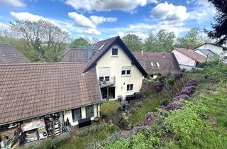 Haus kaufen in 76327 Pfinztal, Ihr Investment in Pfinztal: Solides Zweifamilienhaus mit Garten und Garagen – PROVISIONSFREI!