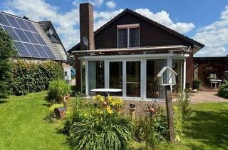 Haus kaufen in 23858 Wesenberg, Charmantes Haus mit Wintergarten