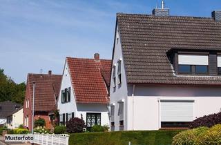 Haus kaufen in Raiffeisenstraße, 37127 Scheden, 2-Familienhaus mit 2 Garageneinbauten - provisionsfrei