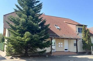 Mehrfamilienhaus kaufen in Dorfplatz, 15749 Mittenwalde, Kapitalanlage: Vermietetes Mehrfamilienhaus mit 4 Wohnungen und Nebengelass mit 4 Garagen in Gallun