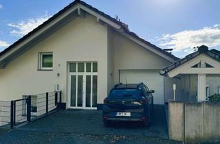 Einfamilienhaus kaufen in 35606 Solms, **Baujahr 2018 - modernes Niedrigenergie-Einfamilienhaus mit Einliegerwohnung in Solms-Niederbiel**
