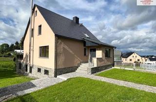 Einfamilienhaus kaufen in 09518 Großrückerswalde, Großes neu saniertes Einfamilienhaus - Nähe Marienberg mit Photovoltaik-Anlage, Garten und Garagen!