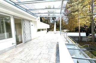 Wohnung kaufen in 82031 Grünwald, Maisonette-Wohntraum im Bauhausstil mit schönem Garten und zwei Dachterrassen Grünwald