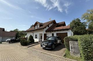 Mehrfamilienhaus kaufen in 79777 Ühlingen-Birkendorf, Dreifamilienhaus mit freier Wohnung zum Selbstbeziehen!