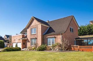 Haus kaufen in 24794 Borgstedt, Doppelte Möglichkeiten: Wohnen für eine oder zwei Familien