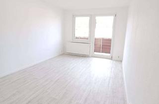 Wohnung mieten in Schulstrasse, 18519 Miltzow, Modern renovierte 3-Raum-Wohnung mit Balkon in Reinkenhagen