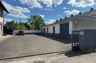 Grundstück zu kaufen in 90571 Schwaig, Grundstück für 4 - 5 Reihenhäuser , Bestand: 3-Familienhaus, 3 Garagen, ruhige Lage, 90571 Schwaig