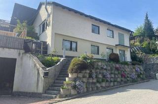 Einfamilienhaus kaufen in 94469 Deggendorf, Auch für Kapitalanleger gut geeignet Einfamilienhaus mit ELW in ruhiger Wohnlage