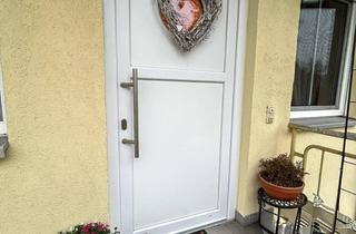 Wohnung kaufen in Augsburger Str. A-L, 89331 Burgau, Maisonette-Wohnung mit Balkon und Stellplatz in praktischer Lage
