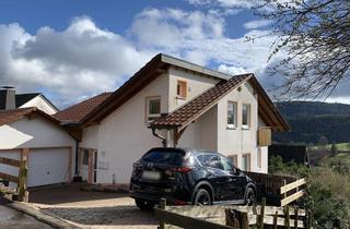 Wohnung kaufen in Schloß-Urach-Straße 39, 79853 Lenzkirch, Sonnige Panorama-Wohnung.