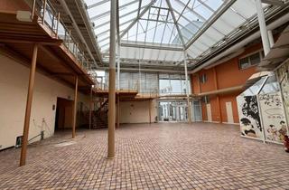 Gastronomiebetrieb mieten in Hallplatz, 66482 Zweibrücken, Perfekte Sichtbarkeit: Wunderschöne Gastronomie-Fläche am Hallplatz mit Außenbestuhlung