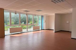 Geschäftslokal mieten in Helmut-Just-Str., 17034 Neubrandenburg, AKTION! Spannenende Ladenfläche in der Oststadt von Neubrandenburg - 6 Monate MIETFREIE ZEIT