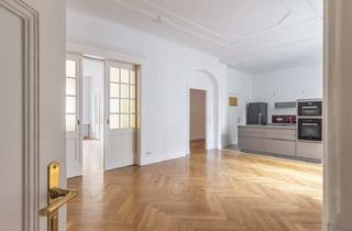 Wohnung kaufen in Enzianstraße, 12203 Lichterfelde, Exklusive 5-Zimmer-Altbauwohnung mit Balkon und Stuck in Lichterfelde