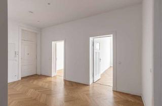 Wohnung kaufen in Enzianstraße, 12203 Lichterfelde, Attraktive Kaufgelegenheit - Luxuriöse 8-Zimmer-Altbauwohnung mit 3 Balkonen, Stuck & Eleganz
