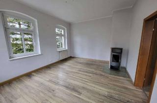 Wohnung mieten in 09465 Sehmatal-Cranzahl, Große, frisch sanierte 5-Raum Wohnung in Cranzahl mit Kamin, Garage und Garten!