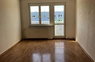Wohnung mieten in Dessauer Landstraße 15 B, 06385 Aken, Renoviert, mit Balkon & bereit für dich - 2- Raum-Glück