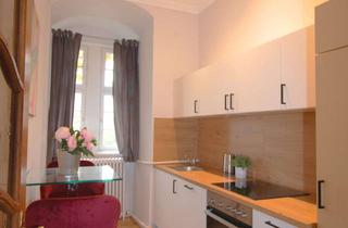 Immobilie mieten in Schlossallee 14, 59597 Erwitte, 50qm 2-Zimmerapartment im historischen Wasserschloss Erwitte - voll möbliert