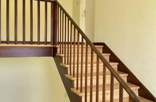 Wohnung kaufen in Schumannstraße 44, 60325 Westend-Süd, FRANKFURT- WESTEND: Dachgeschoßwohnung mit Baugenehmigung für den Selbstausbau!