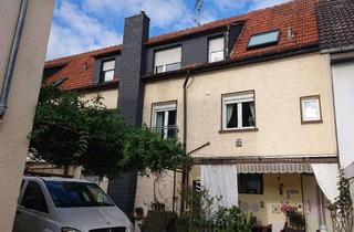 Mehrfamilienhaus kaufen in Bogenstrasse, 63505 Langenselbold, Geräumiges 12-Zimmer-Zweifamilienhaus mit separaten Eingängen in Langenselbold Ortsmitte