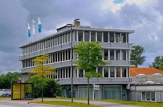 Büro zu mieten in Rendsburger Landstr. 196-198, 24113 Hassee, 300m² Büro-/ oder Praxisflächen mit 30 Parkplätzen am Objekt