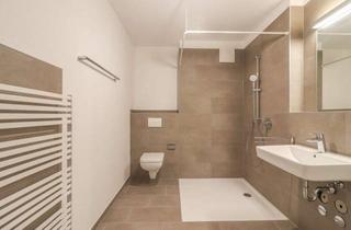 Penthouse mieten in Von-Hünefeld-Straße 20+22, 89231 Neu-Ulm, Lichtdurchflutetes Penthouse mit großer Loggia und eleganter Küche – exklusives Wohngefühl genießen