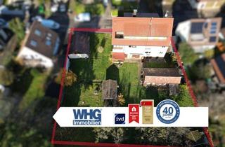Haus kaufen in 71711 Murr, Dreifamilienhaus mit Garagen und großem Grundstück zur Bebauung