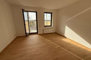 Wohnung kaufen in Bebelstr. 34, 08468 Reichenbach im Vogtland, 3-Zimmer Wohnung mit Balkon und Stellplatz