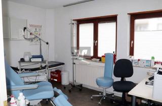 Gewerbeimmobilie kaufen in Fenchelstraße 14, 69493 Hirschberg, Sofort verfügbar: Praxis-/Büroräume Nähe Grundschule in Leutershausen