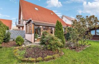 Haus kaufen in Martin-Eßwein-Straße, 76726 Germersheim, Großzügiges Zweifamilienhaus mit zwei separaten Wohneinheiten in ruhiger Feldrandlage in Germersheim
