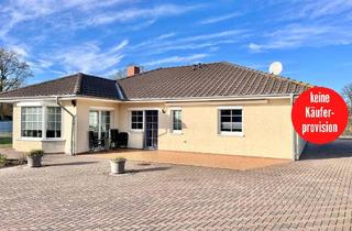Einfamilienhaus kaufen in Am Sägewerk, 17392 Boldekow, HORN IMMOBILIEN ++ 60 km zur Ostsee Einfamilienhaus im Bungalowstil, mit Kamin und Garagen