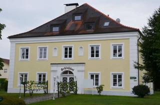 Wohnung mieten in Pfarrer-Stirner-Str., 94148 Kirchham, Nostalgisch möblierte Schlosswohnung