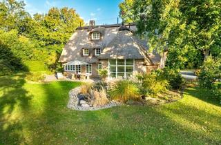 Villa kaufen in 25488 Holm, Traumhafte Reetdach-Villa vor den Toren Hamburgs