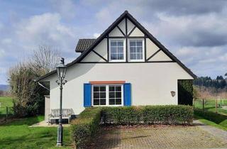Haus kaufen in Am Kellerborn 1-539, 56814 Ediger-Eller, Ferienhaus 539 am Rande des Parks mit schönem Blick auf den Golfplatz (2871)