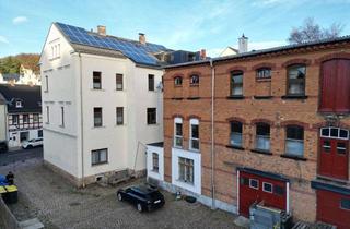 Mehrfamilienhaus kaufen in 08107 Kirchberg, Mehrfamilienhaus in zentraler Lage mit Lager und Garagen