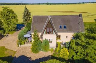 Haus kaufen in Müggenwalde, 18513 Splietsdorf, Eine besondere ImmobilieZweifamilienhaus mit großem Grundstück in wunderbarer Alleinlage in M/V zu