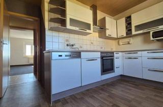 Wohnung mieten in Neue Str., 07985 Coschütz, Schöne 3-Raum-Wohnung mit Einbauküche in ruhiger Wohnlage