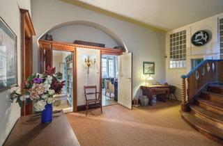 Haus kaufen in An der Rehwiese, 14129 Nikolassee, Charmantes Denkmal an der Rehwiese!