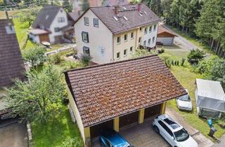 Doppelhaushälfte kaufen in 78126 Königsfeld, Doppelhaushälfte mit 3 Wohnungen, Garten und großer Garage in Königsfeld